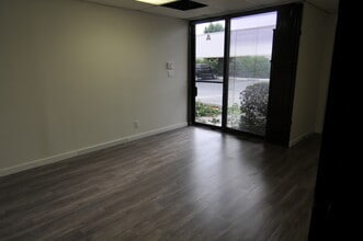 19209 Parthenia St, Northridge, CA à louer Photo intérieure– Image 1 sur 4