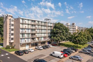 Plus de détails pour 401 Cooper Landing Rd, Cherry Hill, NJ - Bureau/Local commercial à louer