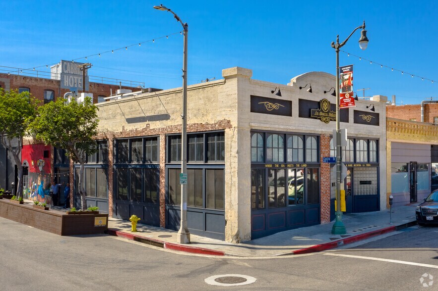 301 W 6th St, San Pedro, CA à louer - Photo de l’immeuble – Image 1 sur 13