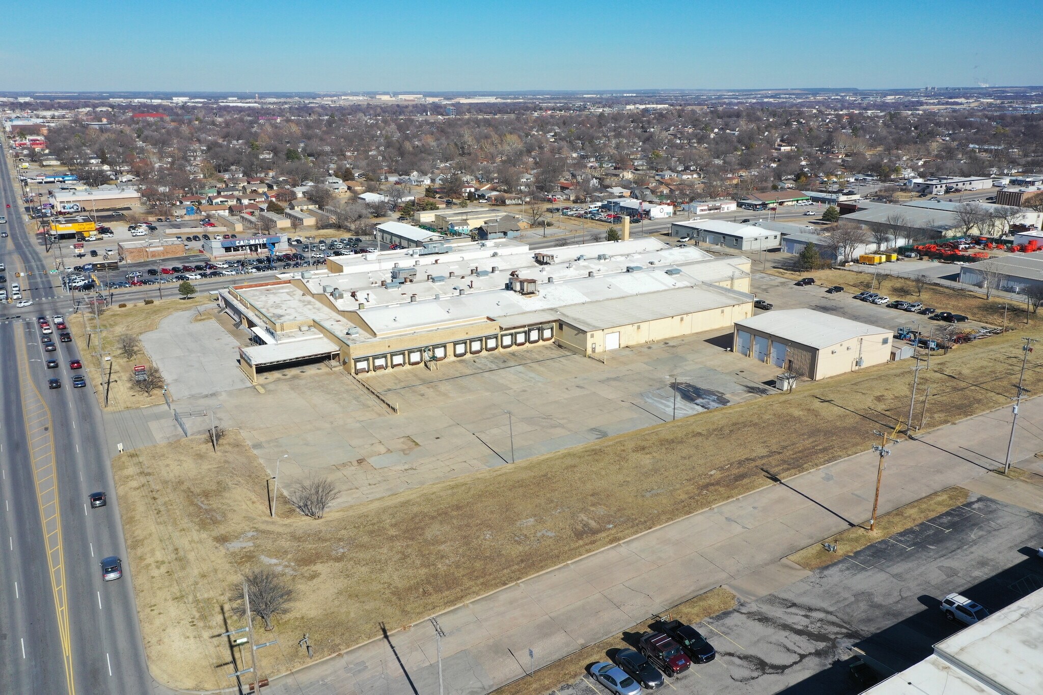 1111 S Sheridan Rd, Tulsa, OK à louer Aérien– Image 1 sur 18