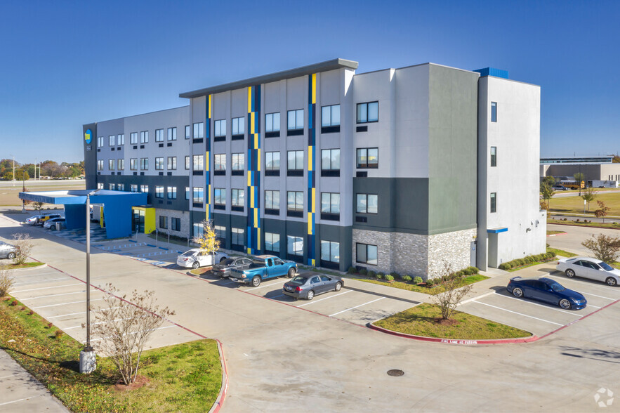5055 N President George Bush Hwy, Garland, TX à vendre - Photo principale – Image 1 sur 5