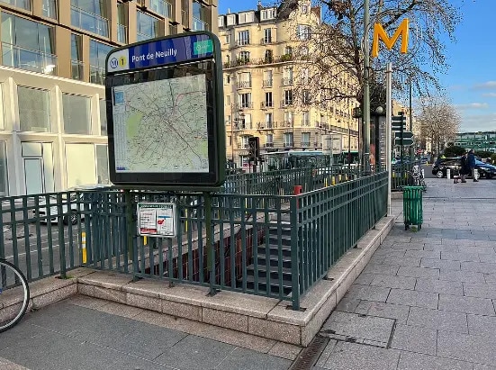 Bureau dans Neuilly-sur-Seine à vendre - Photo de l’immeuble – Image 1 sur 3