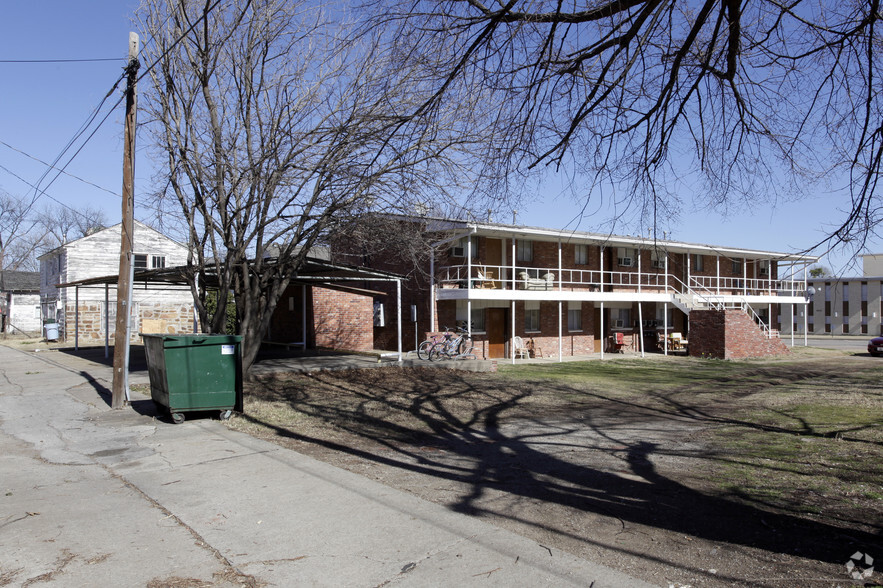 915 Dewey Ave, Bartlesville, OK à vendre - Photo de l’immeuble – Image 2 sur 2