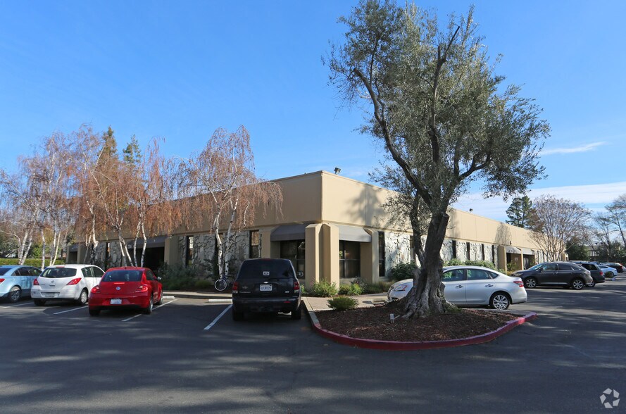 2324 Santa Rita Rd, Pleasanton, CA à louer - Photo de l’immeuble – Image 3 sur 10