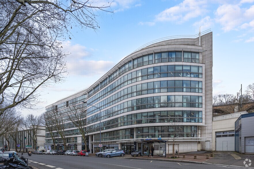 143 Avenue De Verdun, Issy-les-Moulineaux à louer - Photo principale – Image 1 sur 4