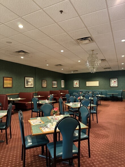1001-1035 Commerce Blvd, Dickson City, PA à vendre - Photo de l’immeuble – Image 2 sur 28