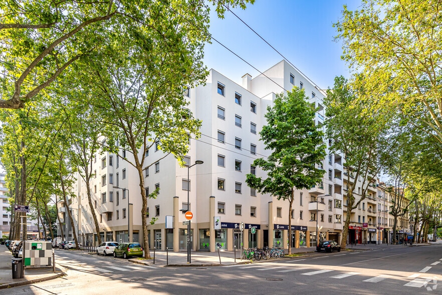 Local commercial dans Villeurbanne à louer - Photo principale – Image 1 sur 3