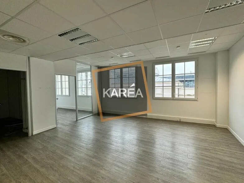 Bureau dans Chessy à louer - Photo intérieure – Image 2 sur 5