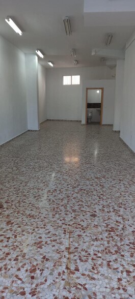 Local commercial dans Córdoba, Córdoba à louer - Photo de l’immeuble – Image 3 sur 6