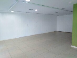 Local commercial dans Palau-solità i Plegamans, Barcelona à louer Photo intérieure– Image 2 sur 3