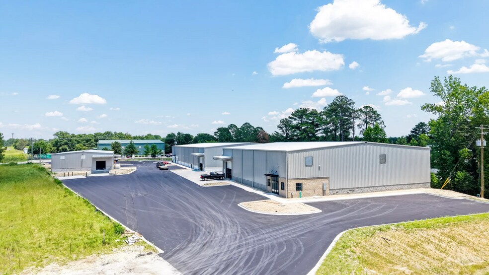 481 Industrial Dr, Lexington, SC à louer - Photo de l’immeuble – Image 1 sur 15