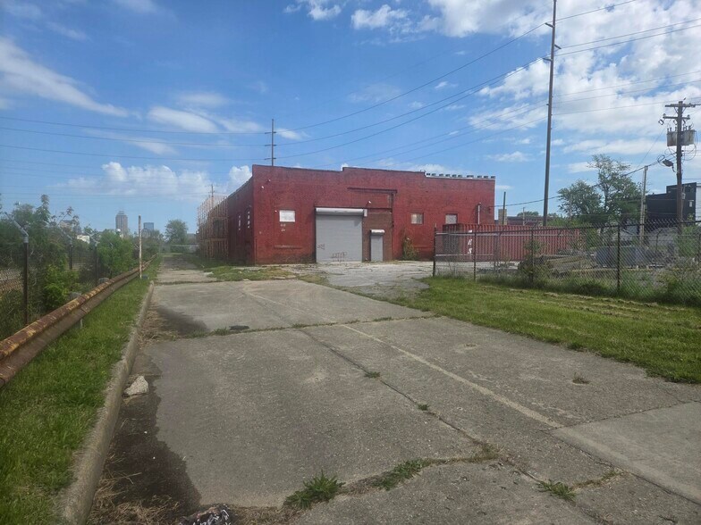1703 Madison Ave, Indianapolis, IN à vendre - Photo de l’immeuble – Image 2 sur 5