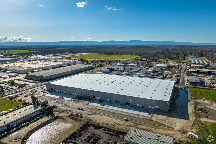 2401 Nickerson Dr, Modesto, CA à louer - Aérien – Image 3 sur 14