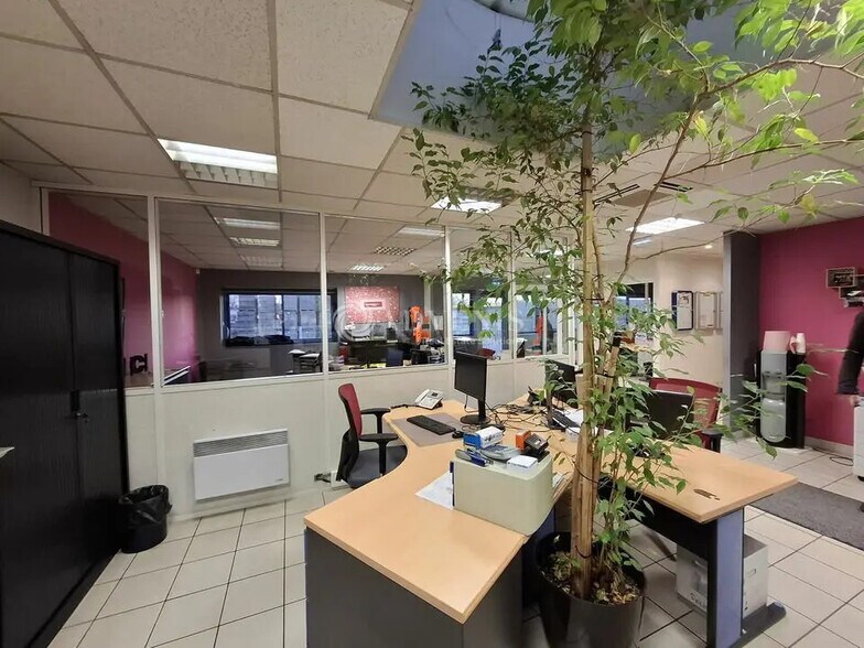 Local d’activités dans Messein à louer - Photo de l’immeuble – Image 1 sur 9