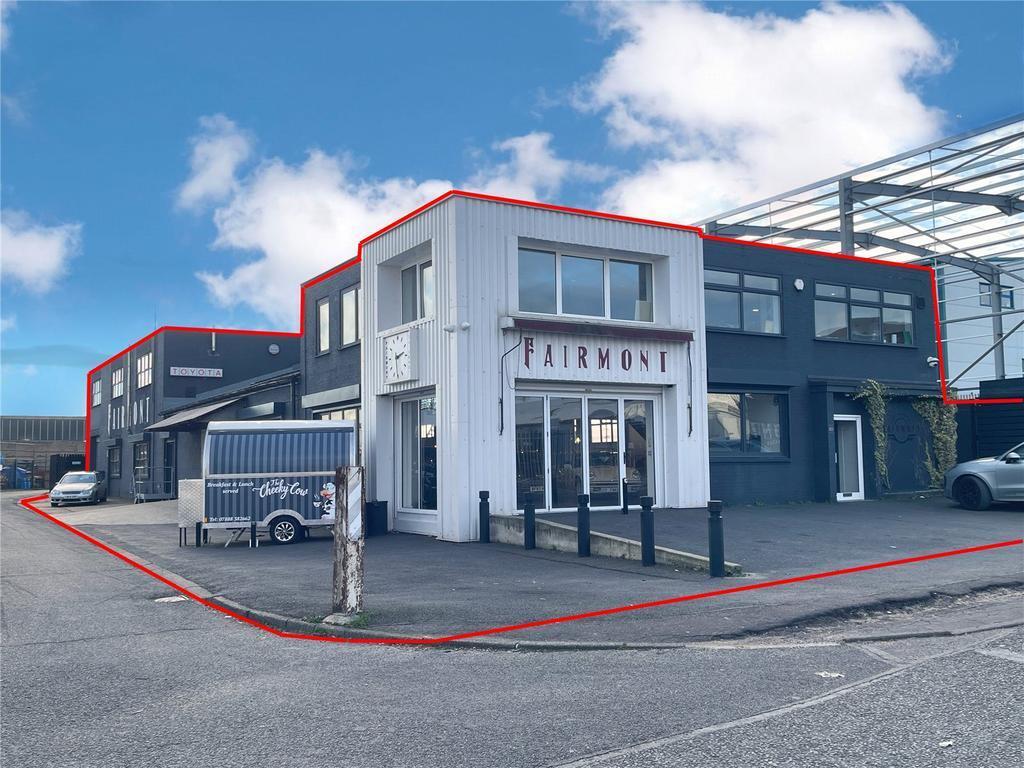 18 Tallon Rd, Brentwood à louer Photo de l’immeuble– Image 1 sur 25