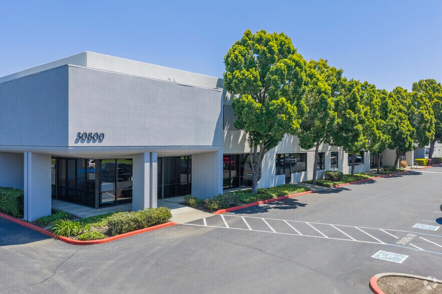 1495-1497 Zephyr Ave, Hayward, CA à louer - Photo de l’immeuble – Image 3 sur 13