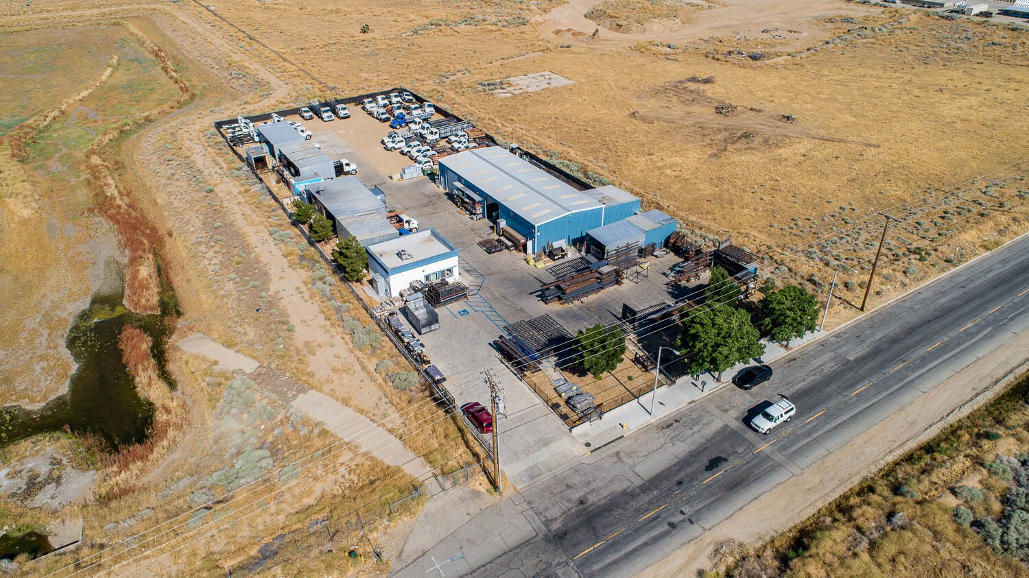 39006 20th St E, Palmdale, CA à louer Photo de l’immeuble– Image 1 sur 38