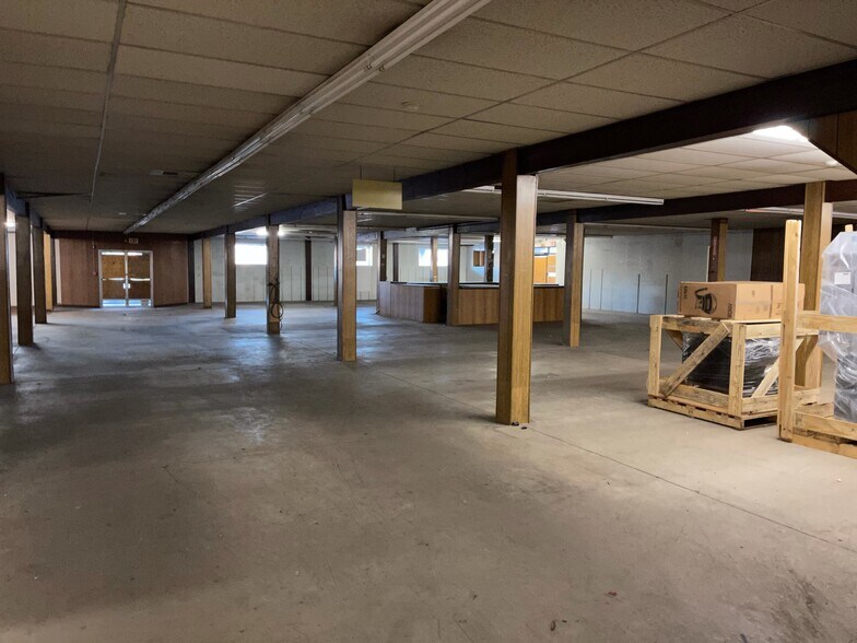 276 E Valley Blvd, Colton, CA à louer - Photo intérieure – Image 2 sur 5