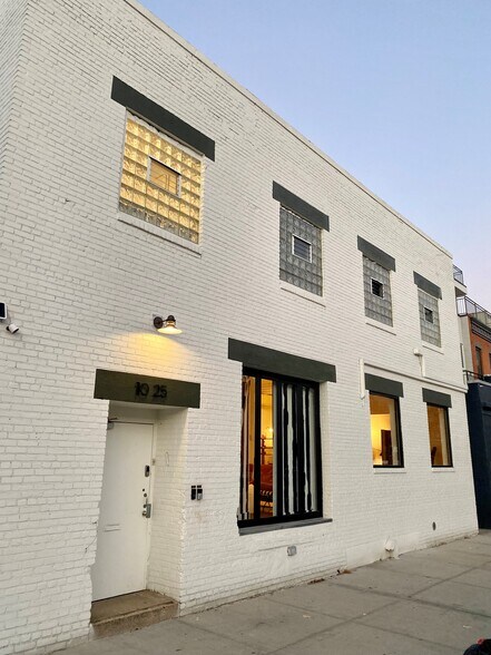 10-25 48th Ave, Long Island City, NY à louer - Photo principale – Image 1 sur 6