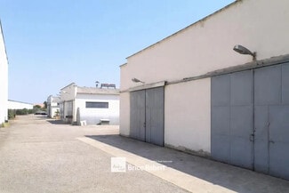 Plus de détails pour 54 Avenue Des Bruyères, Décines-Charpieu - Local d'activités, Industriel/Logistique à louer
