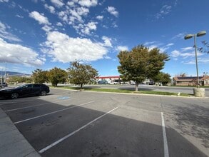 822 E Main St, Grantsville, UT à louer Photo intérieure– Image 2 sur 17