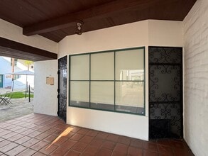 5-129 El Paseo, Santa Barbara, CA à louer Photo intérieure– Image 2 sur 8