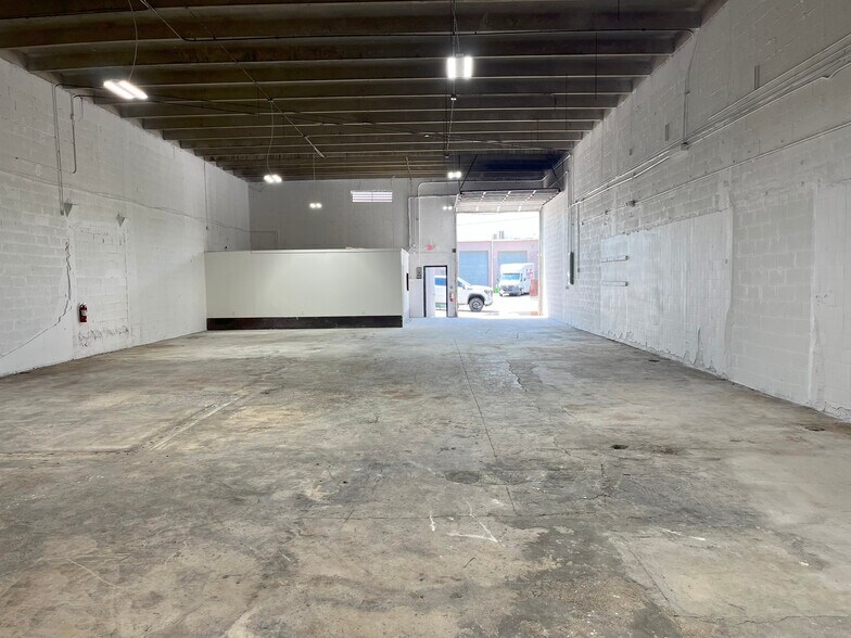 1401-1423 NW 23rd St, Miami, FL à louer - Photo de l’immeuble – Image 1 sur 2