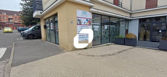 Plus de détails pour Local commercial à vendre