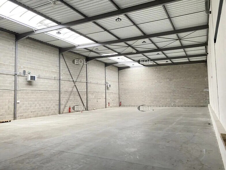 Local d’activités dans Brignais à louer - Photo intérieure – Image 2 sur 8