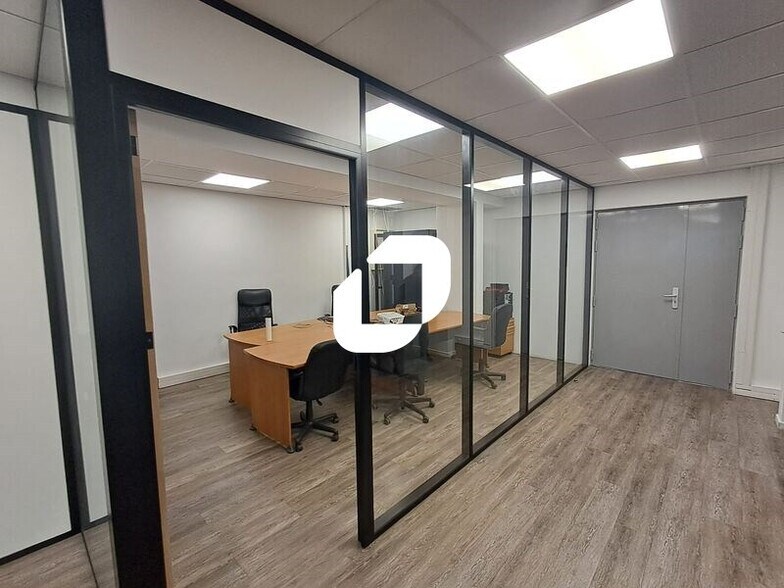 Bureau dans Nanterre à louer - Photo intérieure – Image 3 sur 4
