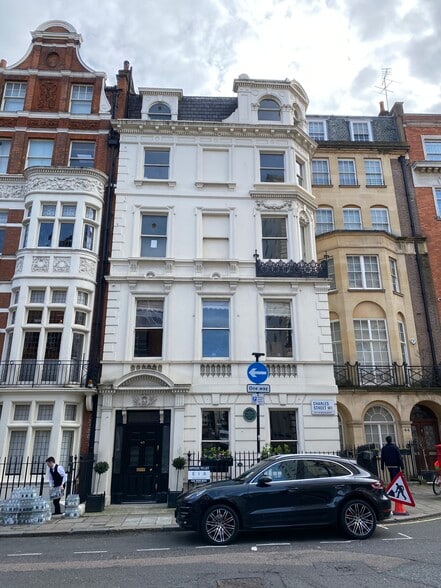 45 Charles St, Londres à louer - Photo de l’immeuble – Image 3 sur 4