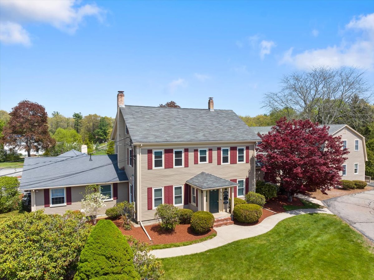 693 E Central St, Franklin, MA à vendre Photo de l’immeuble– Image 1 sur 34