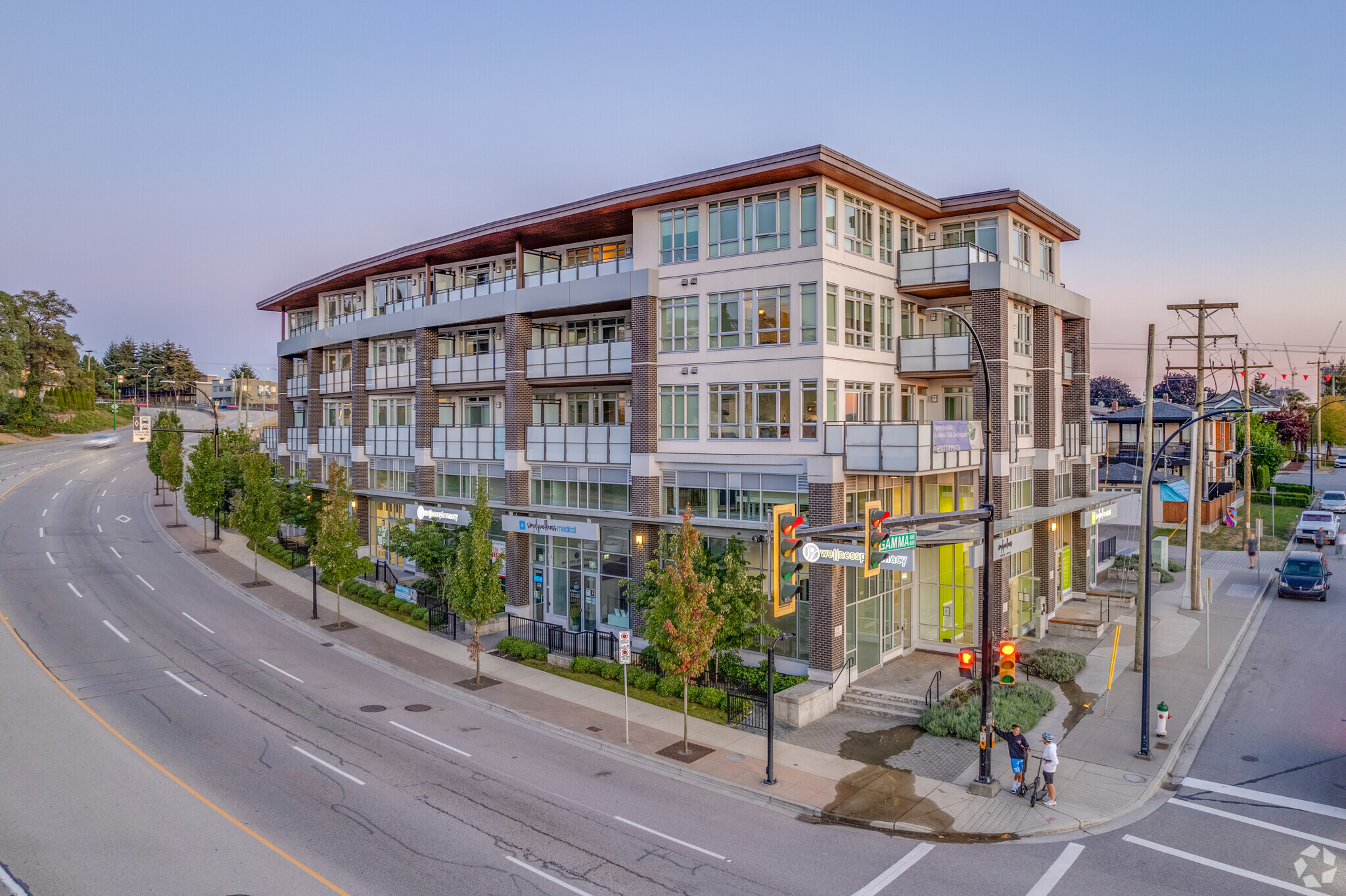 438 Gamma Ave, Burnaby, BC à vendre Photo de l’immeuble– Image 1 sur 8