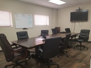 2112 Airport Rd, Conroe, TX à louer Photo intérieure– Image 2 sur 18