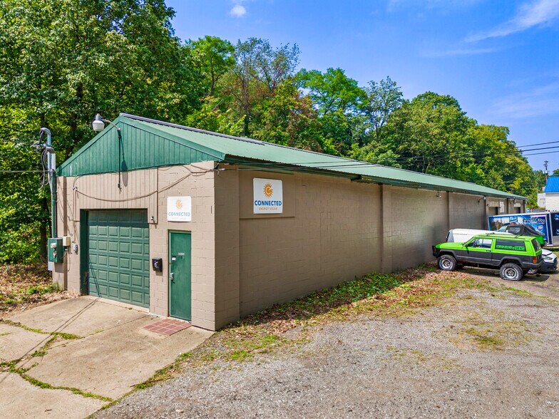 2405 Mcneilly Rd, Pittsburgh, PA à vendre - Photo de l’immeuble – Image 2 sur 27