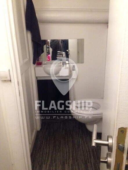 Local commercial dans Paris à vendre - Photo de l’immeuble – Image 3 sur 4