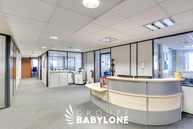 Bureau dans Montreuil à louer - Photo de l’immeuble – Image 1 sur 7