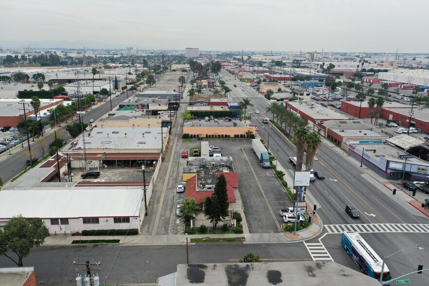 5401 E Washington Blvd, Commerce, CA à louer - Photo de l’immeuble – Image 2 sur 8