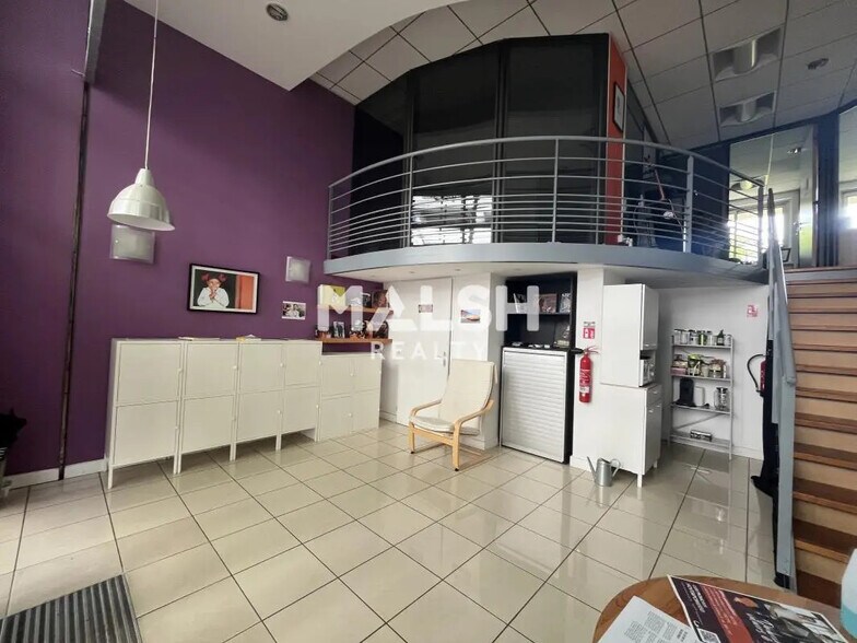 Bureau dans Lyon à vendre - Photo de l’immeuble – Image 2 sur 7