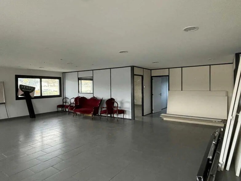 Bureau dans Bassens à vendre - Photo de l’immeuble – Image 3 sur 7