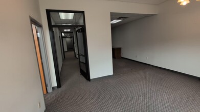 1000 W Wisconsin Ave, Appleton, WI à louer - Vidéo sur l’annonce professionnelle 