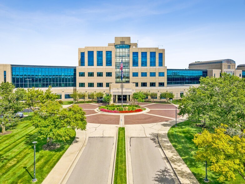 11100 USA Pky, Fishers, IN à louer - Photo de l’immeuble – Image 1 sur 25