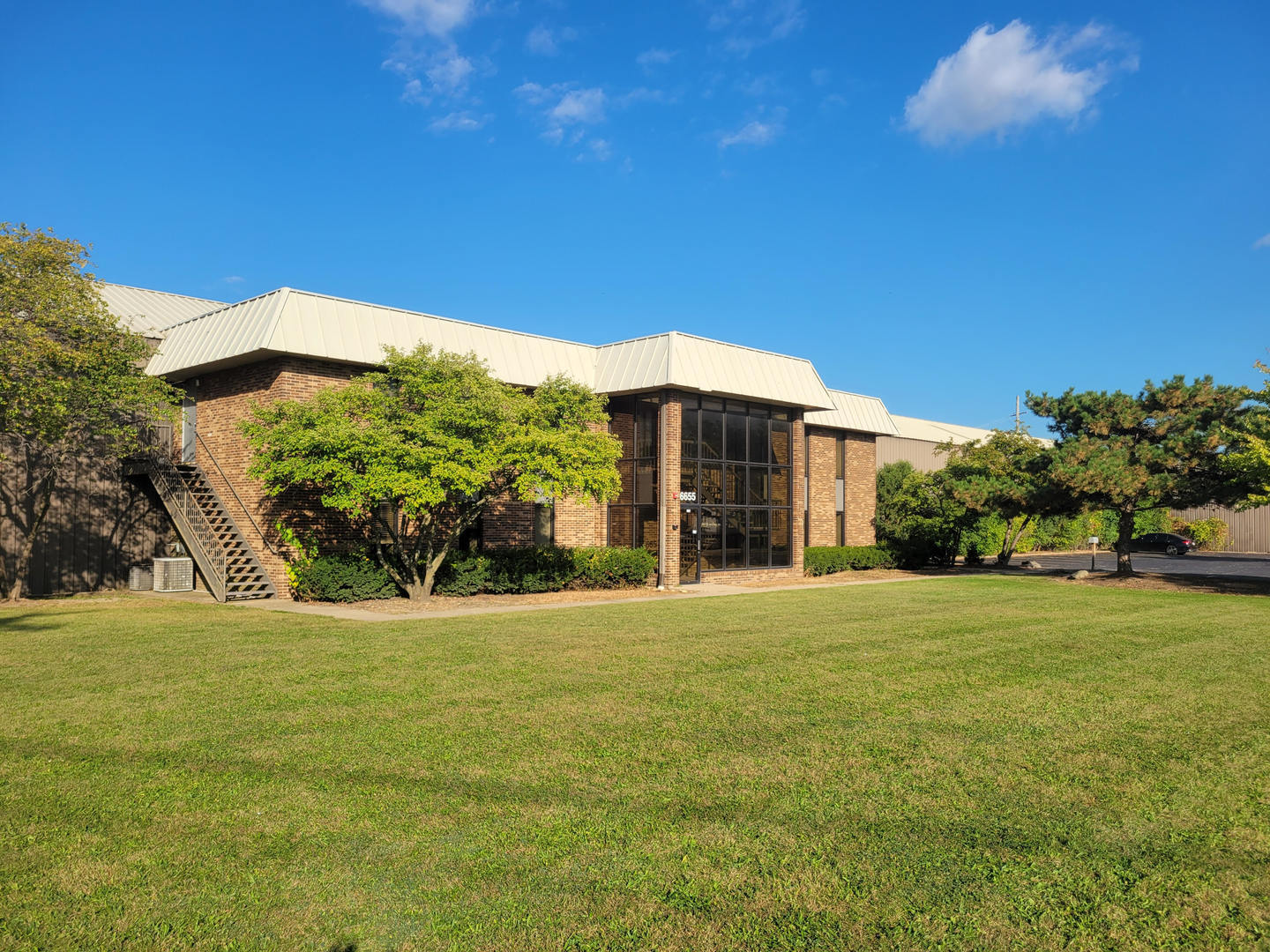 6655 W Kitty Ave, Chicago Ridge, IL à vendre Photo principale– Image 1 sur 15