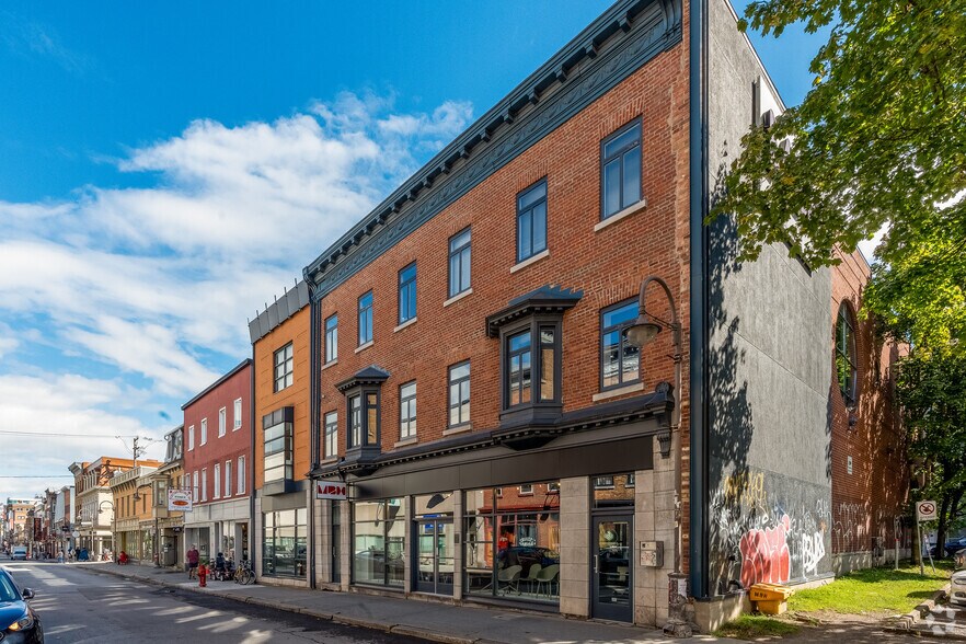 95 Rue Saint-Joseph E, Québec, QC à louer - Photo de l’immeuble – Image 2 sur 2