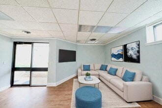 1419 Leighton Ave, Anniston, AL à louer Photo intérieure– Image 2 sur 10