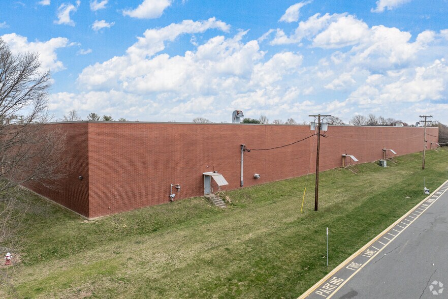 2559 Route 130, Cranbury, NJ à louer - Photo de l’immeuble – Image 2 sur 5