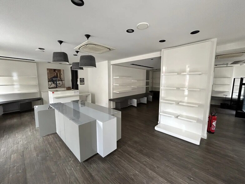 Local commercial dans Chartres à louer - Photo intérieure – Image 3 sur 8