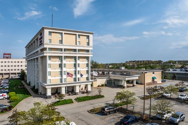 Plus de détails pour 164 Fort Couch Rd, Pittsburgh, PA - Hôtellerie à vendre