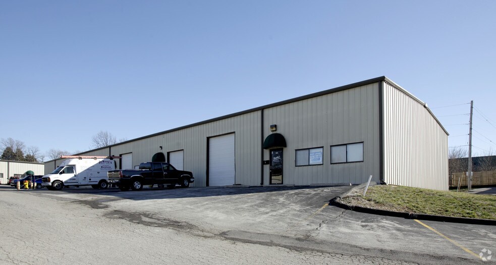 1-11 Jason Ct, Saint Charles, MO à louer - Photo principale – Image 3 sur 5