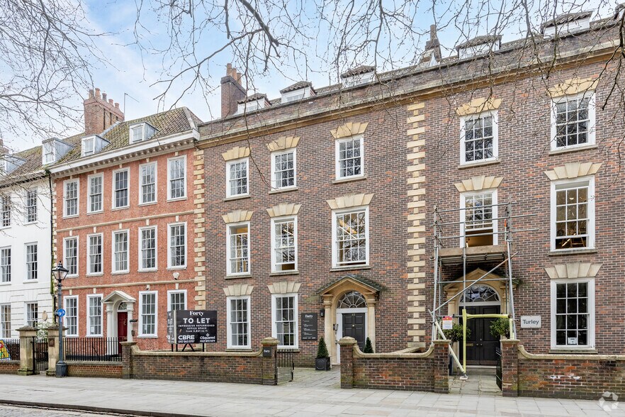 40 Queen Sq, Bristol à louer - Photo de l’immeuble – Image 3 sur 4
